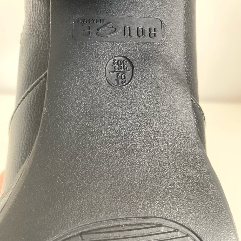 NWOB Rouge Helium Black Ankle Boots - Picture 10 of 10